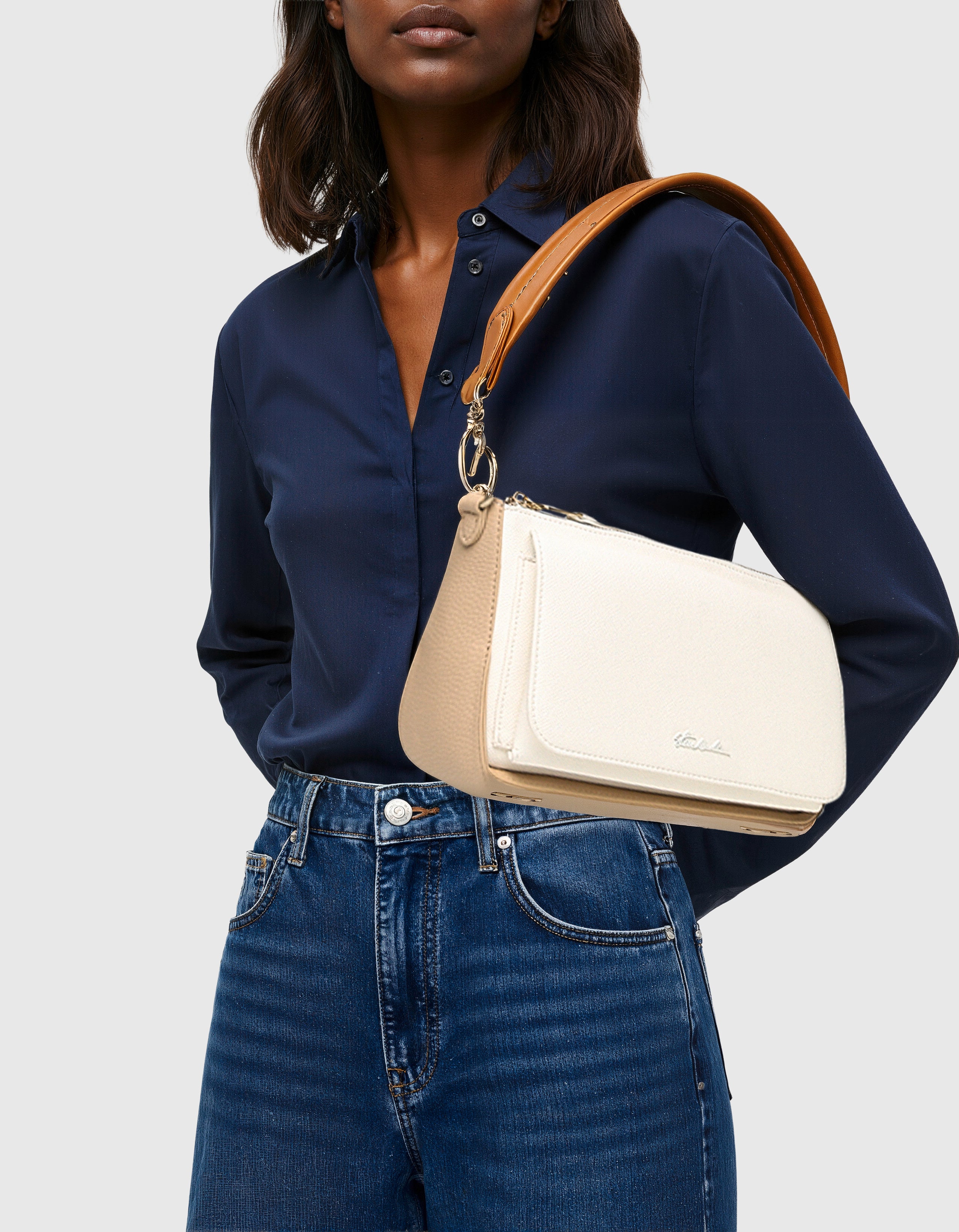 Bcassy Bag WHITE - Image 6